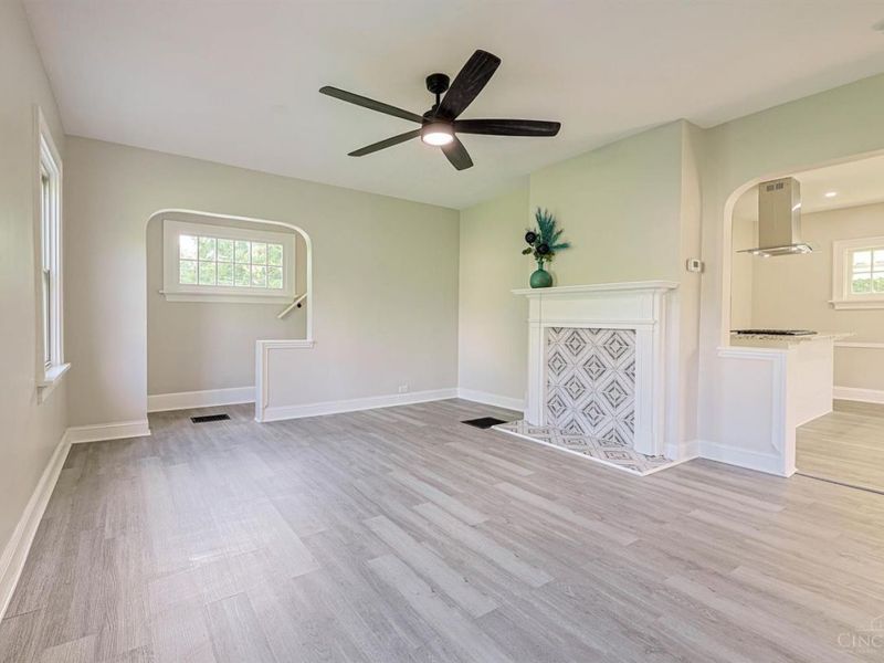 692 W Kemper Road, Springdale, OH 45246 Photo 5