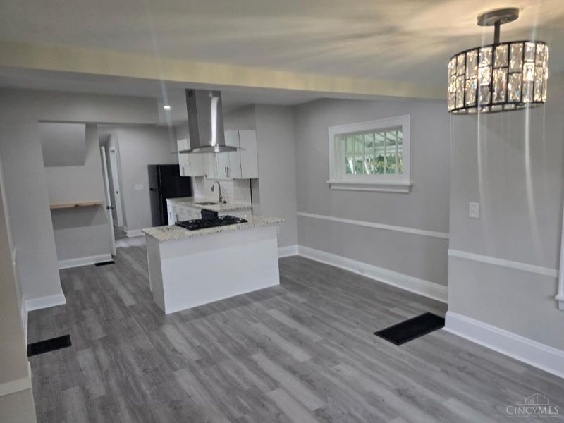 692 W Kemper Road, Springdale, OH 45246 Photo 9