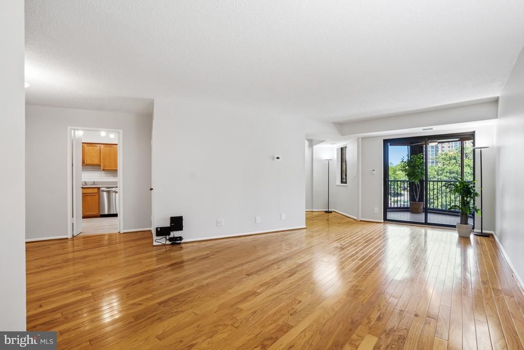 5904 Mount Eagle Drive, Unit 711, Alexandria, VA 22303 Main Photo