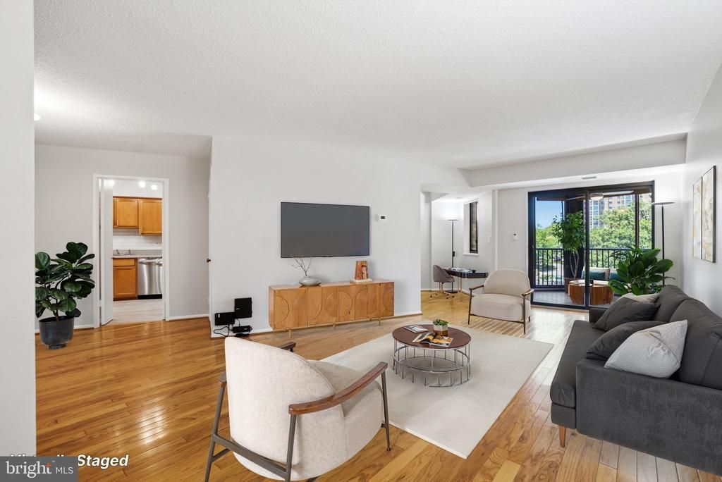 5904 Mount Eagle Drive, Unit 711, Alexandria, VA 22303 Main Photo