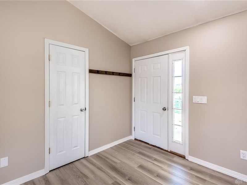 94 Fawn Lane, Blanchester, OH 45107 Photo 4