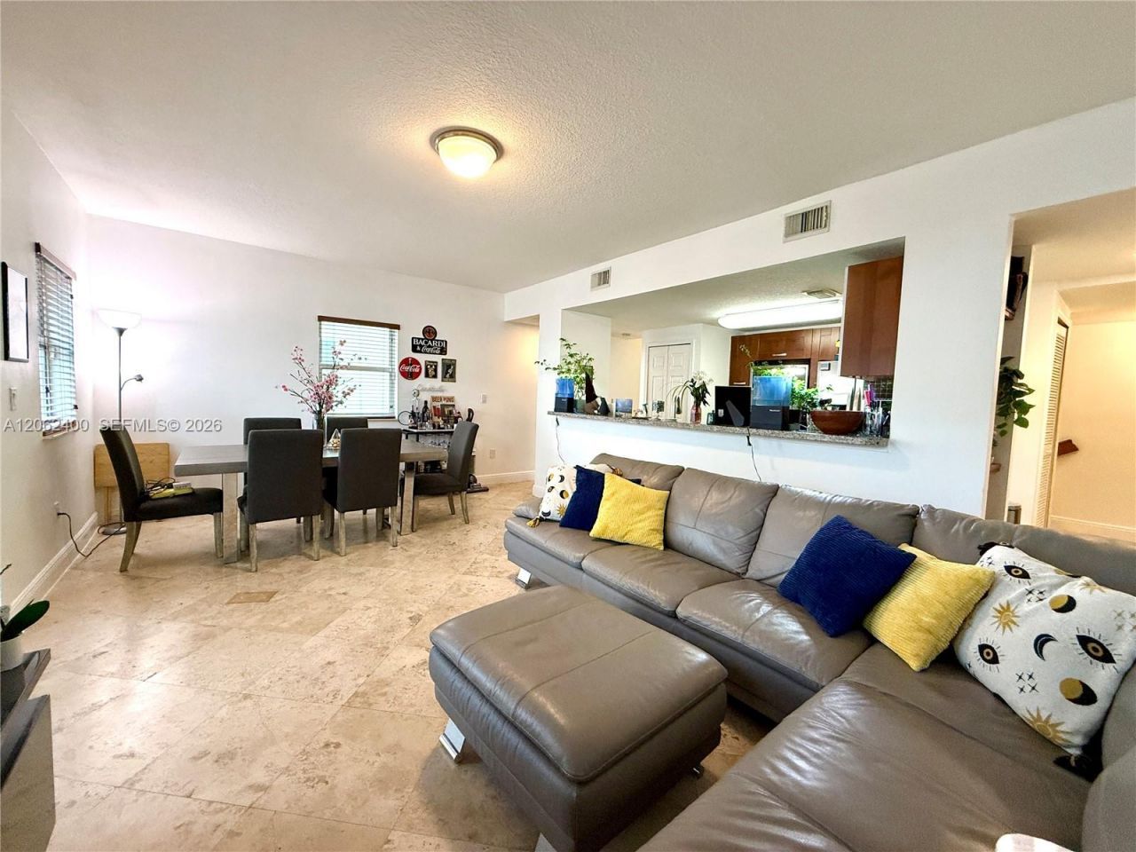 1033 SW 9th Ct, Unit M-2, Miami, FL 33130 Photo