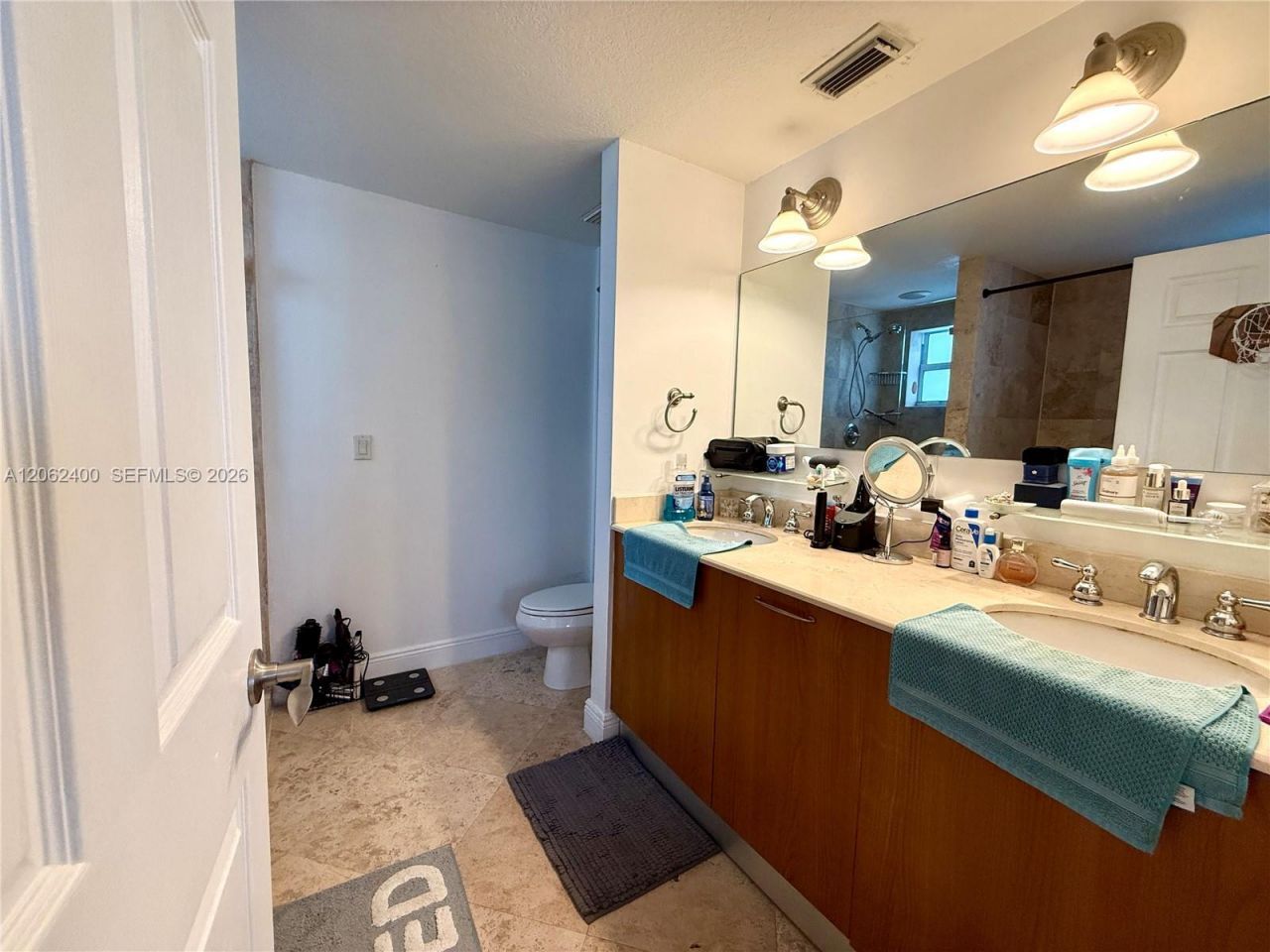 1033 SW 9th Ct, Unit M-2, Miami, FL 33130 Photo
