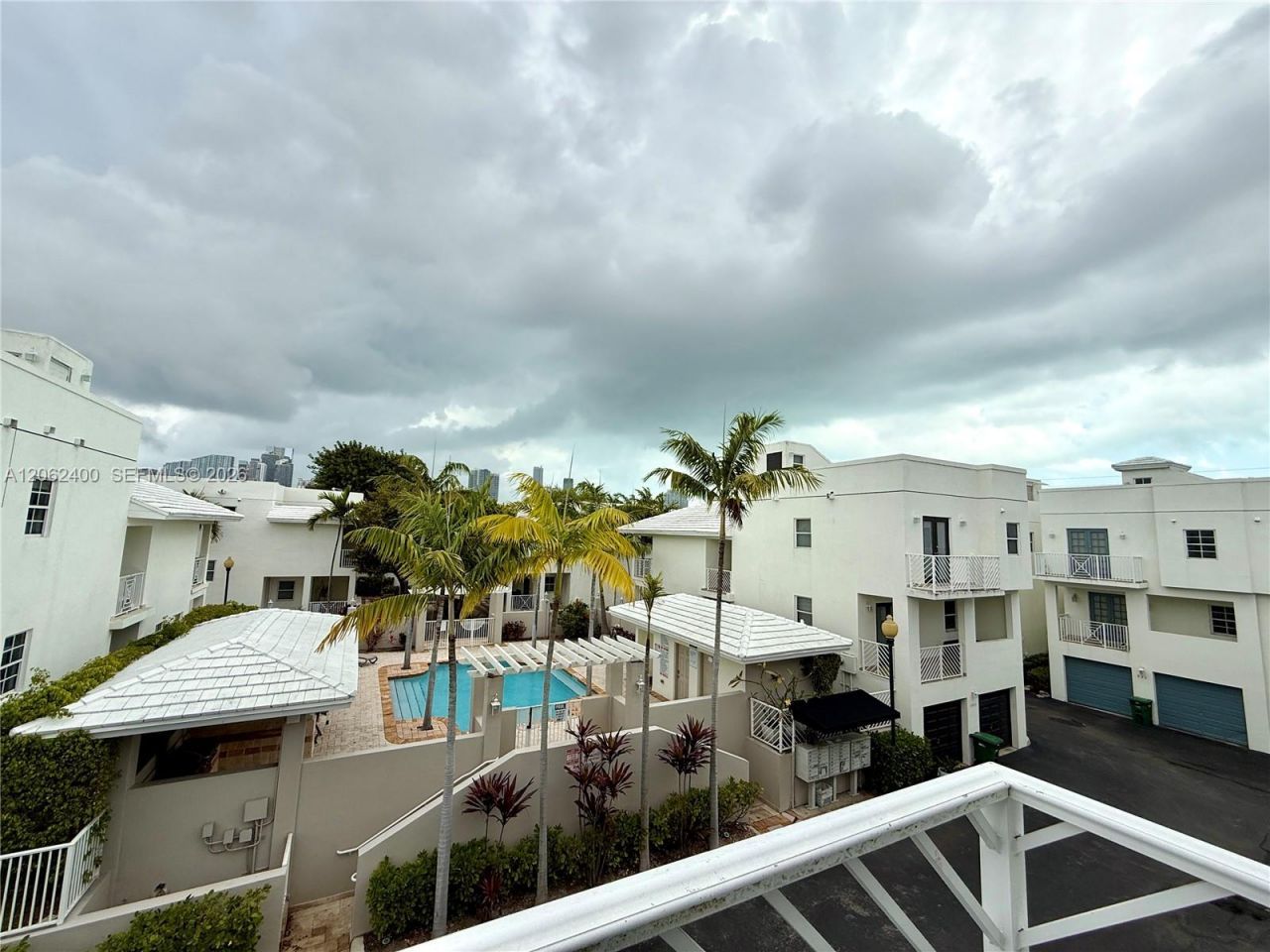 1033 SW 9th Ct, Unit M-2, Miami, FL 33130 Photo