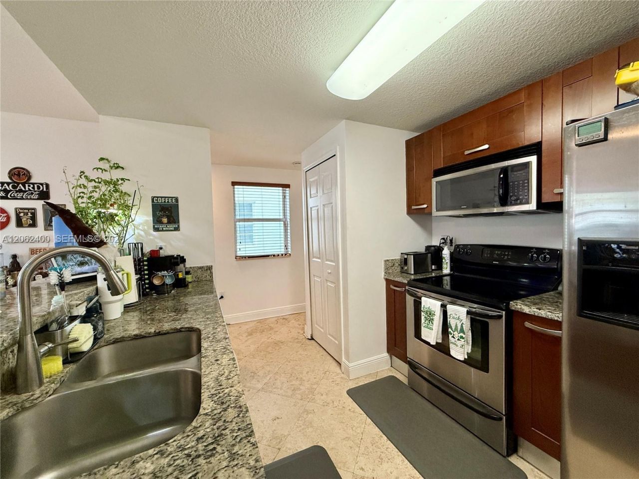 1033 SW 9th Ct, Unit M-2, Miami, FL 33130 Photo