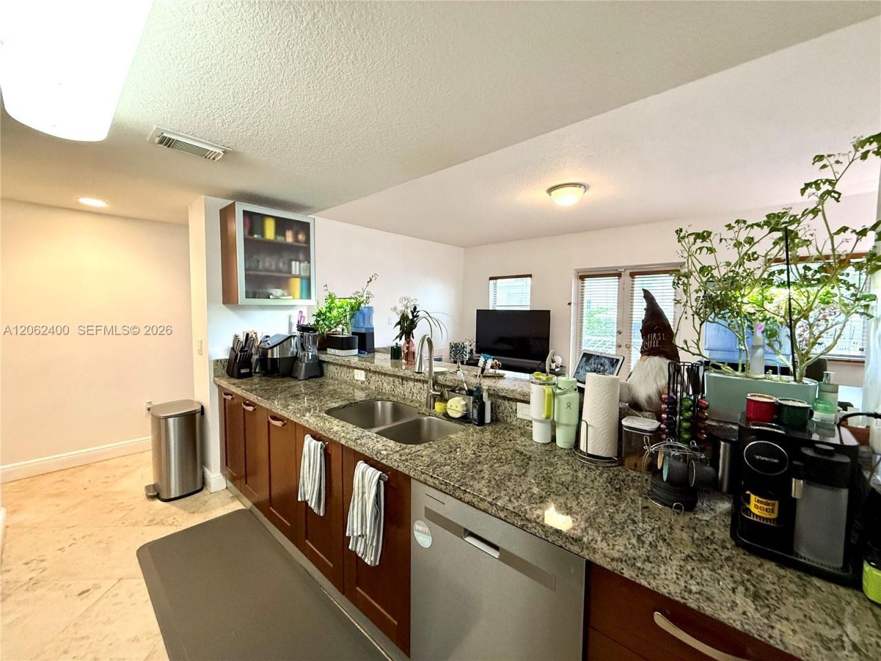 1033 SW 9th Ct, Unit M-2, Miami, FL 33130 Photo