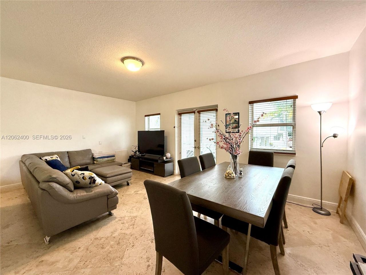 1033 SW 9th Ct, Unit M-2, Miami, FL 33130 Photo