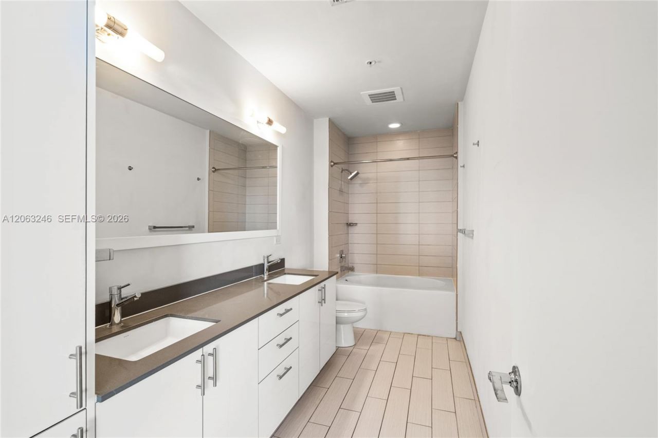 999 SW 1st Ave , Unit PH08, Miami, FL 33130 Photo