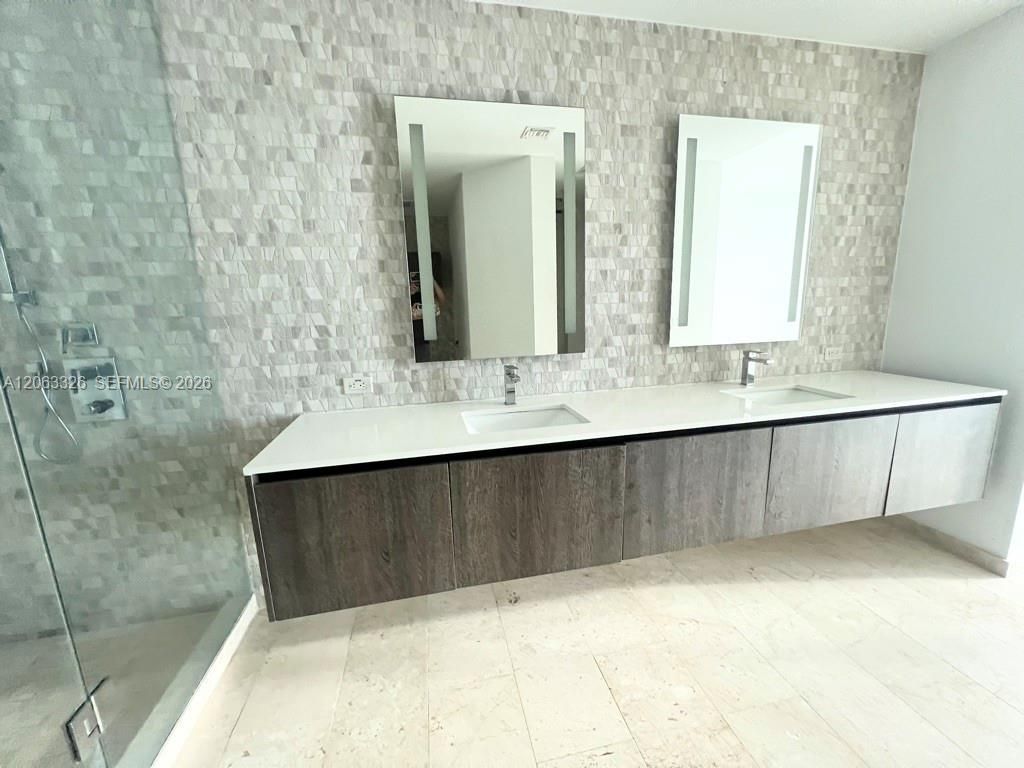 68 SE 6th St , Unit 3810, Miami, FL 33131 Photo
