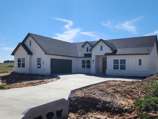 145 Legends Way, Bridgeport, TX 76246