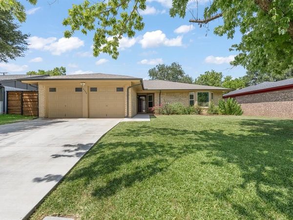 3756 Wedgworth Road S, Fort Worth, TX 76133