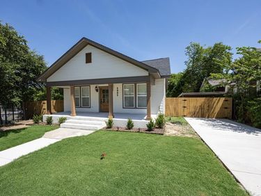 1321 E Magnolia Avenue, Fort Worth, TX 76104