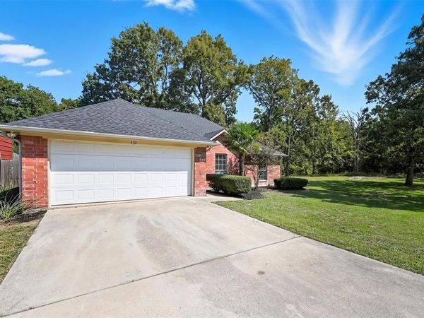 332 Comanche Trail, West Tawakoni, TX 75474