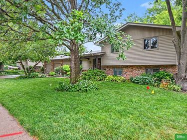 2012 Park Place Drive, Fremont, NE 68025