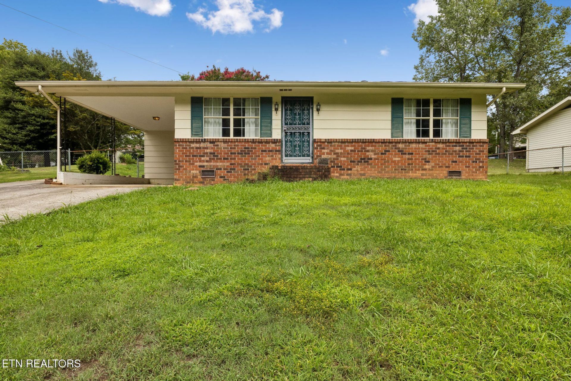 521 E Sunset, Athens, TN 37303 Main Photo
