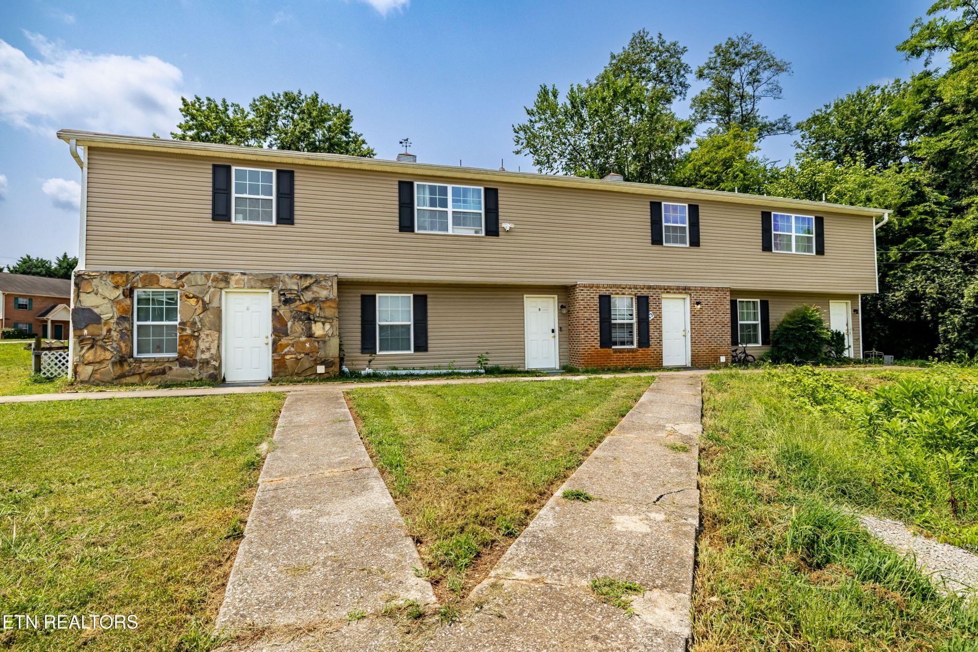 9125 NW Cedarpark Lane, Knoxville, TN 37923 Main Photo