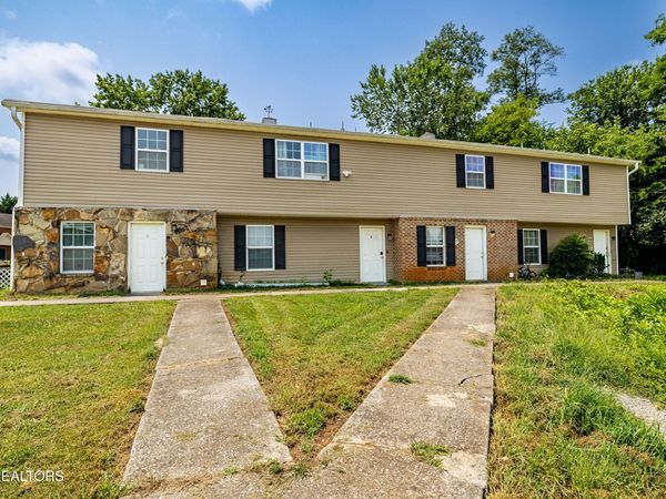 9125 NW Cedarpark Lane, Knoxville, TN 37923