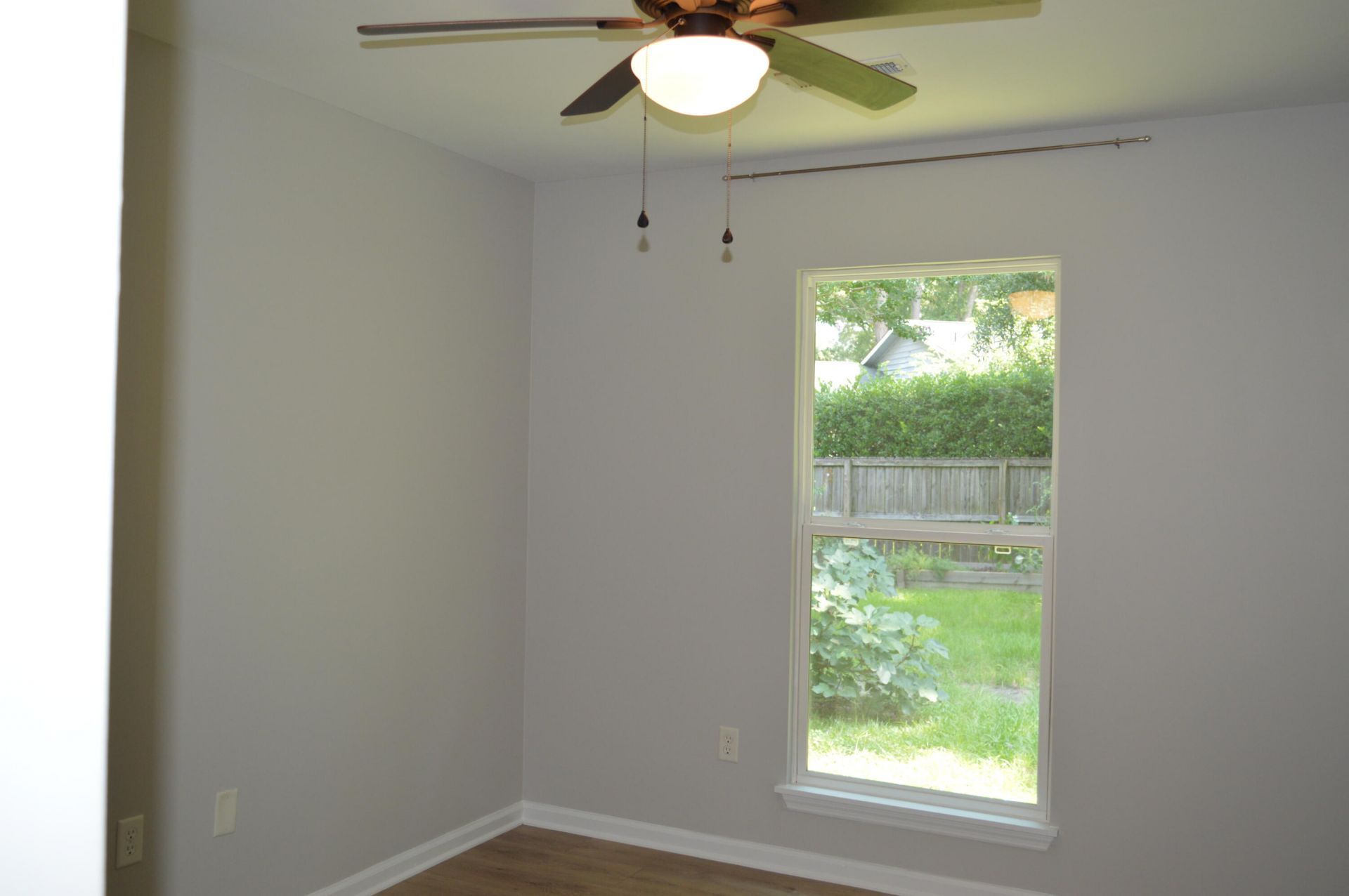 1777 Banbury Road Photo 11