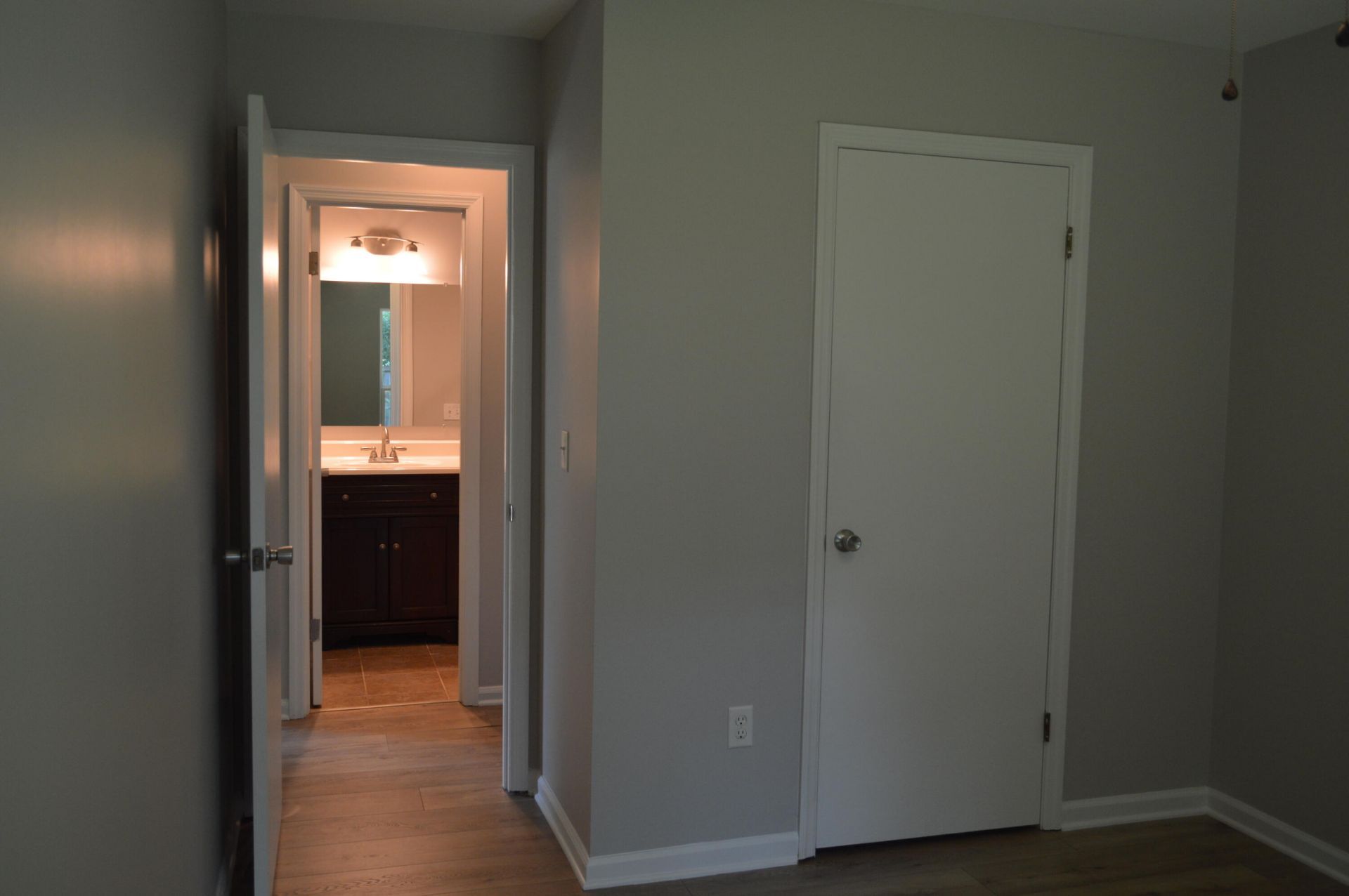 1777 Banbury Road Photo 12