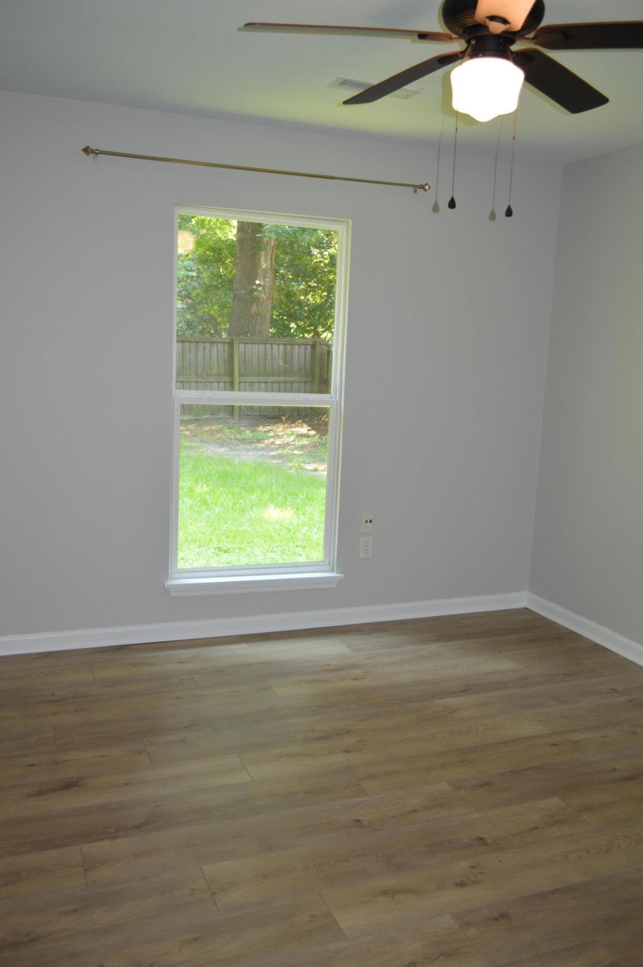 1777 Banbury Road Photo 13