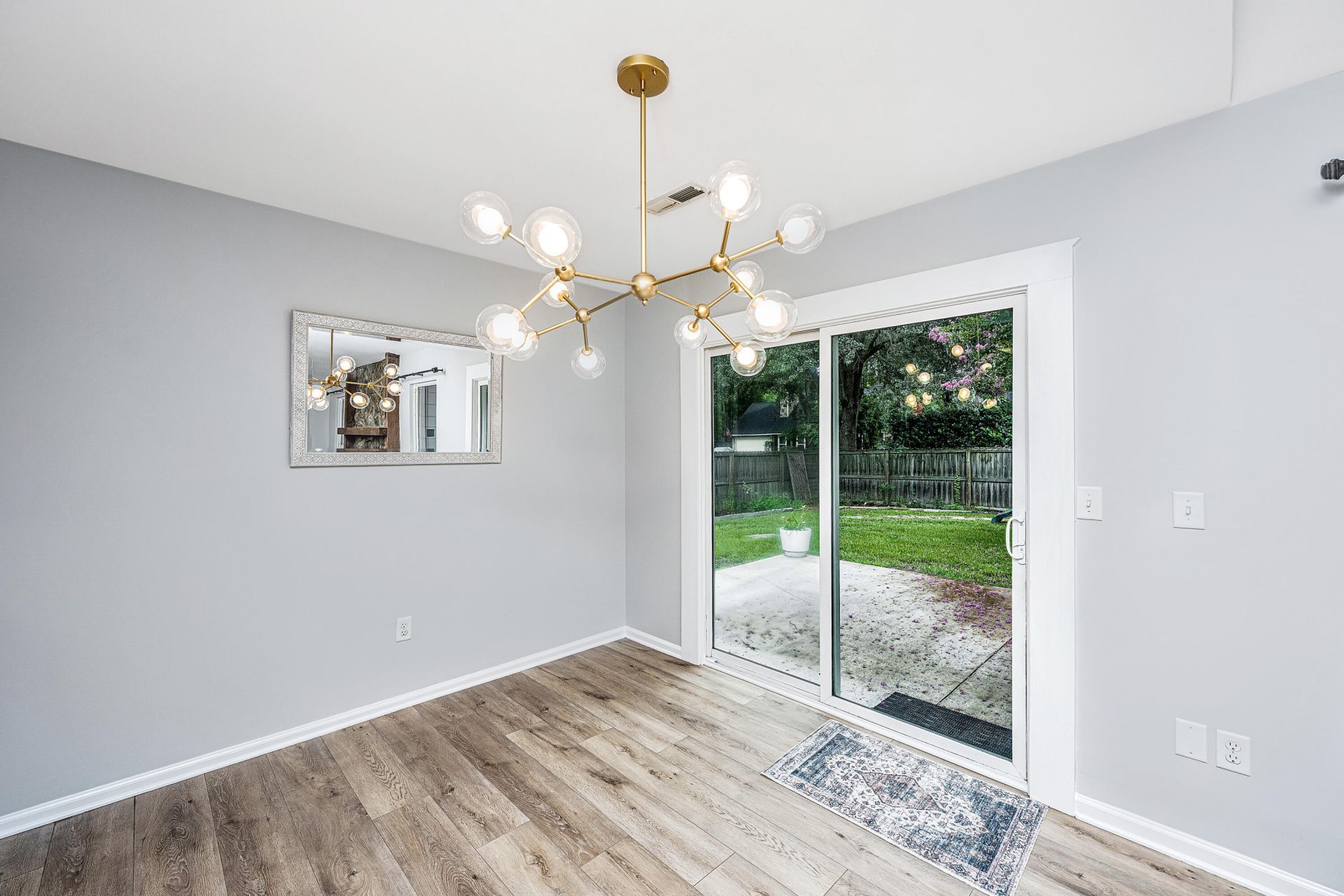 1777 Banbury Road Photo 14