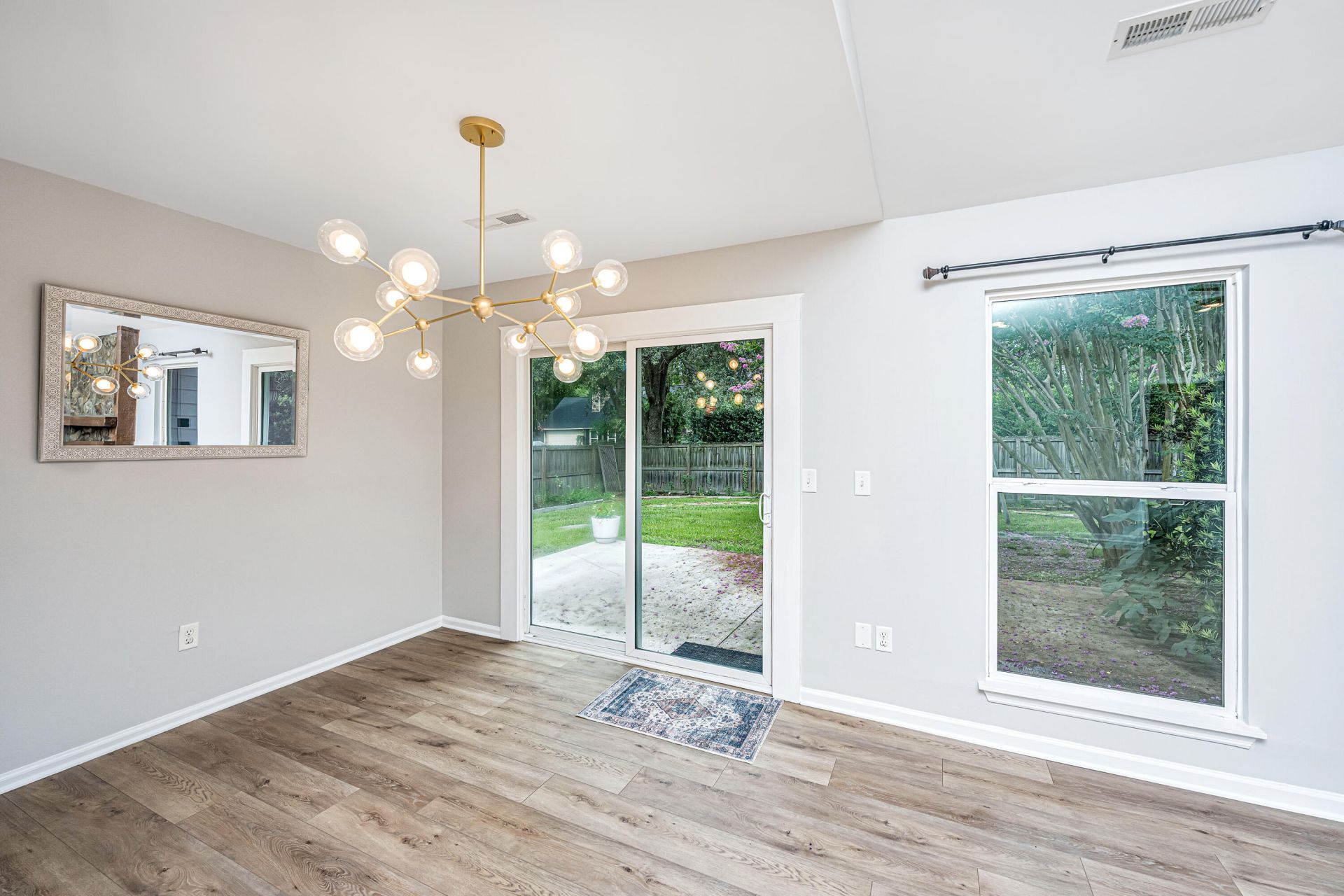 1777 Banbury Road Photo 16