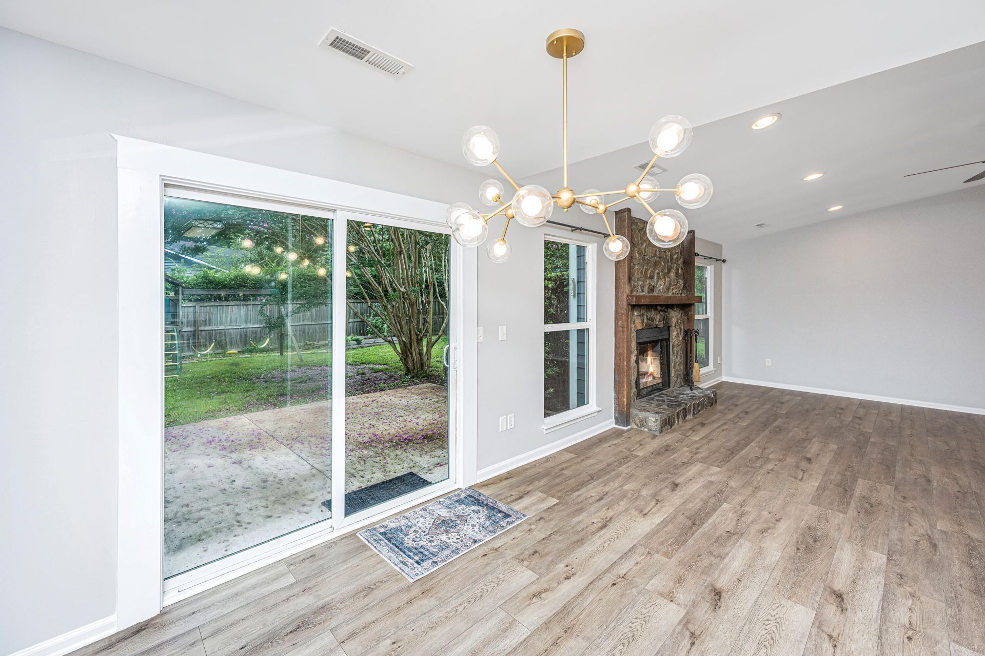 1777 Banbury Road Photo 17