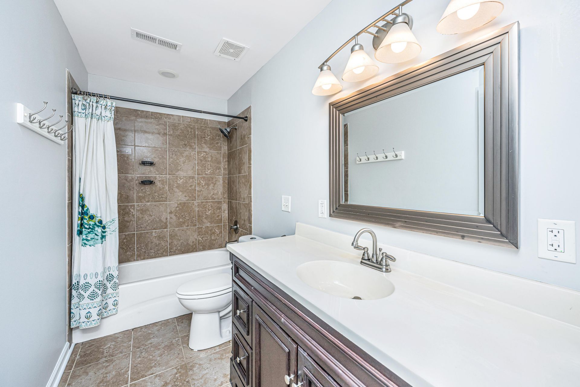 1777 Banbury Road Photo 27