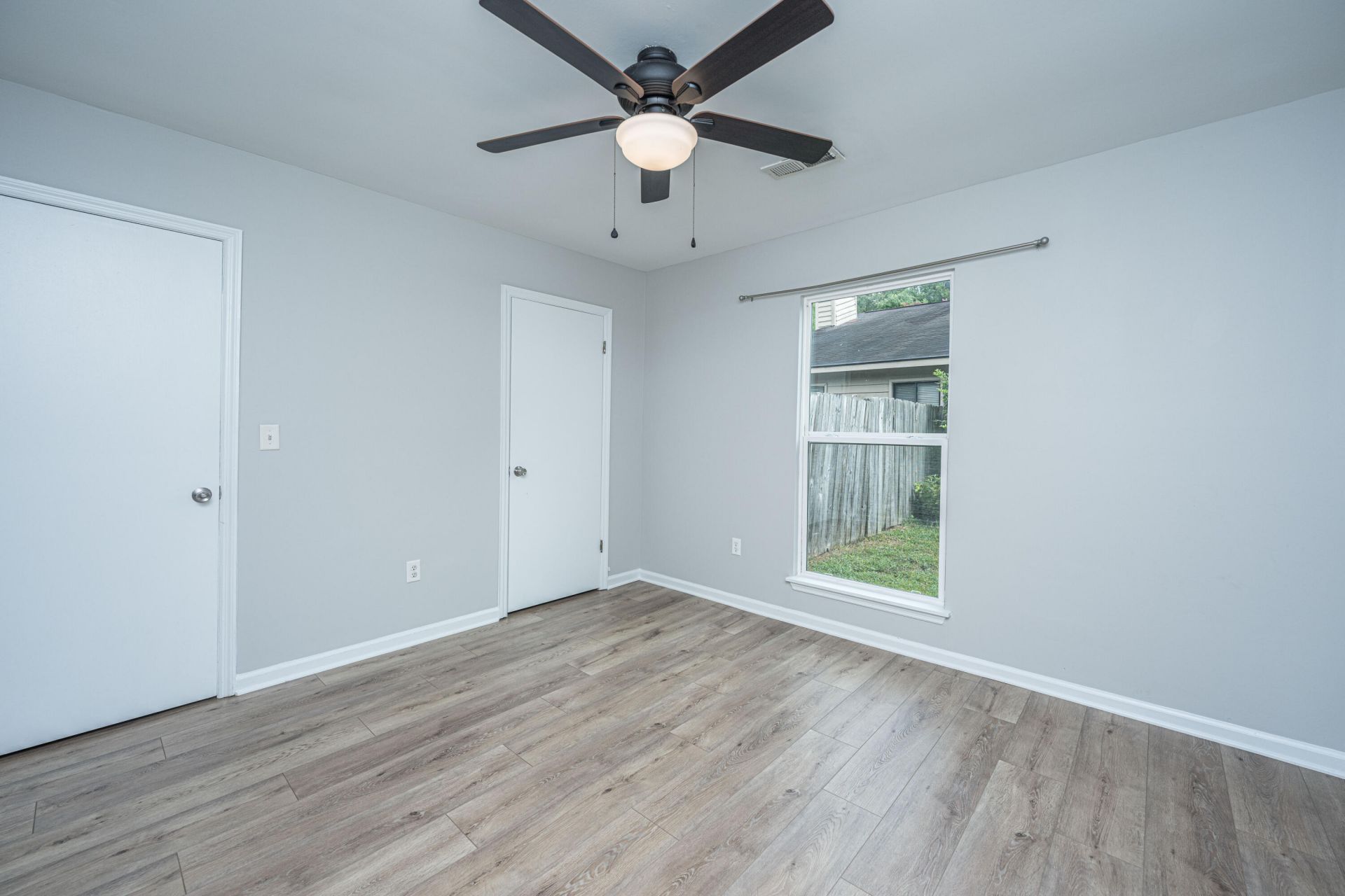 1777 Banbury Road Photo 38