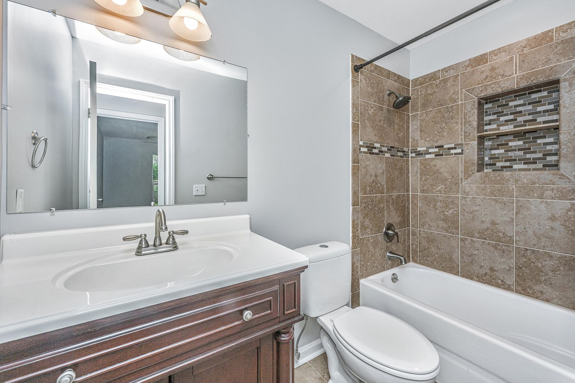1777 Banbury Road Photo 39