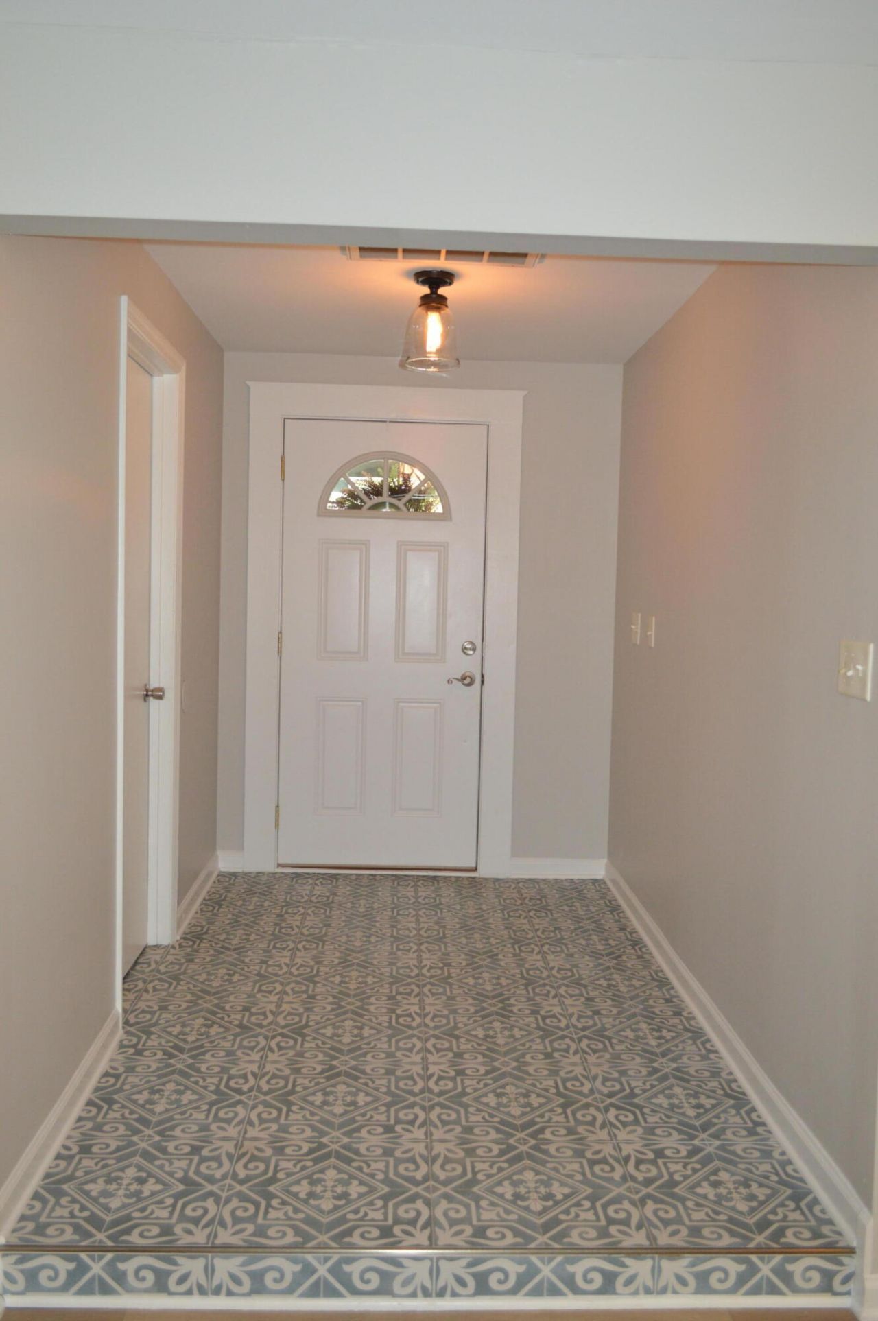 1777 Banbury Road Photo 4