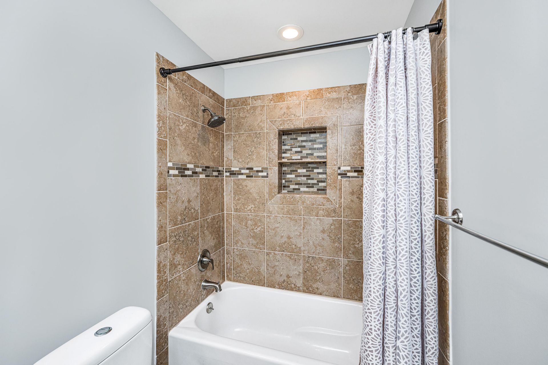 1777 Banbury Road Photo 40