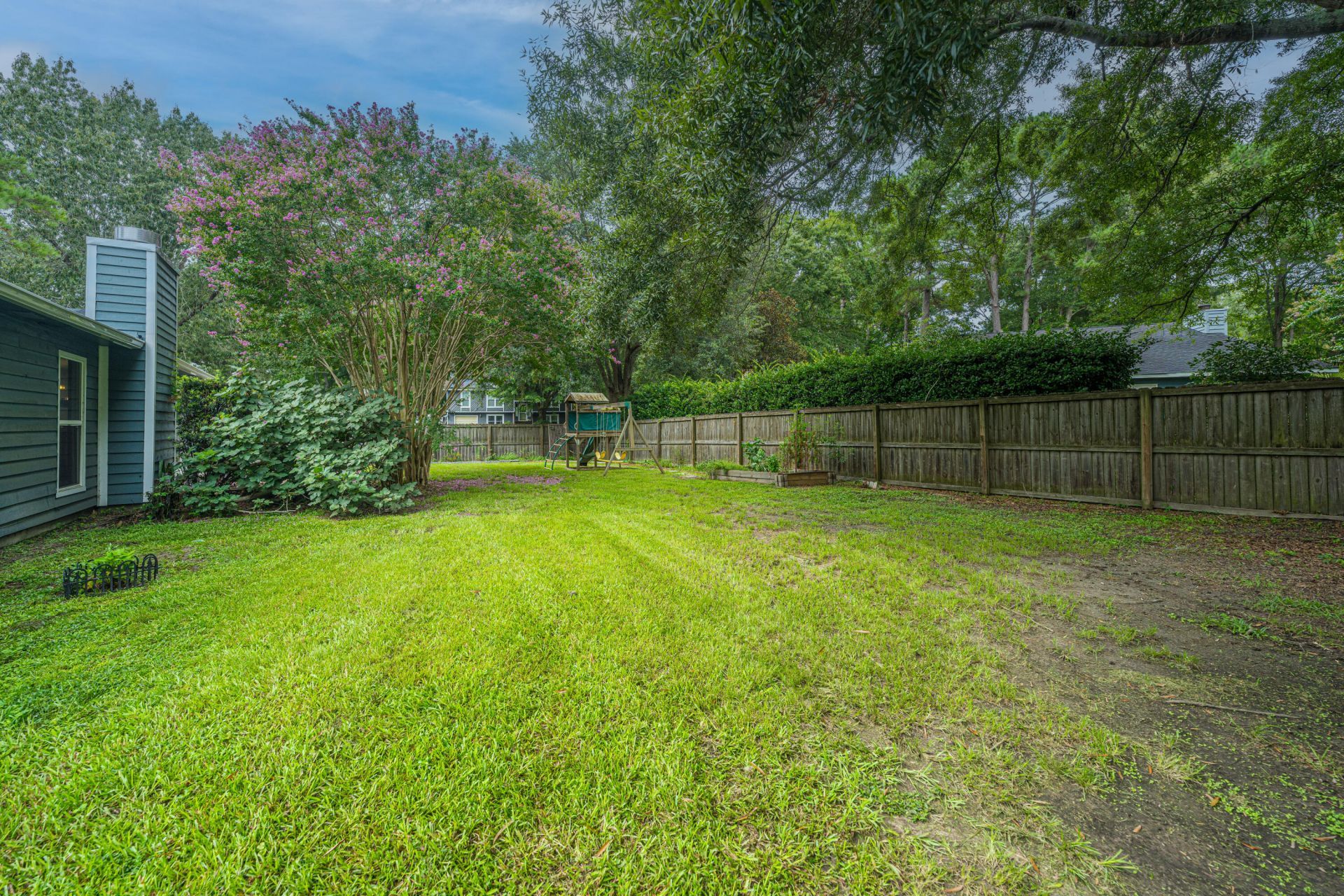 1777 Banbury Road Photo 46