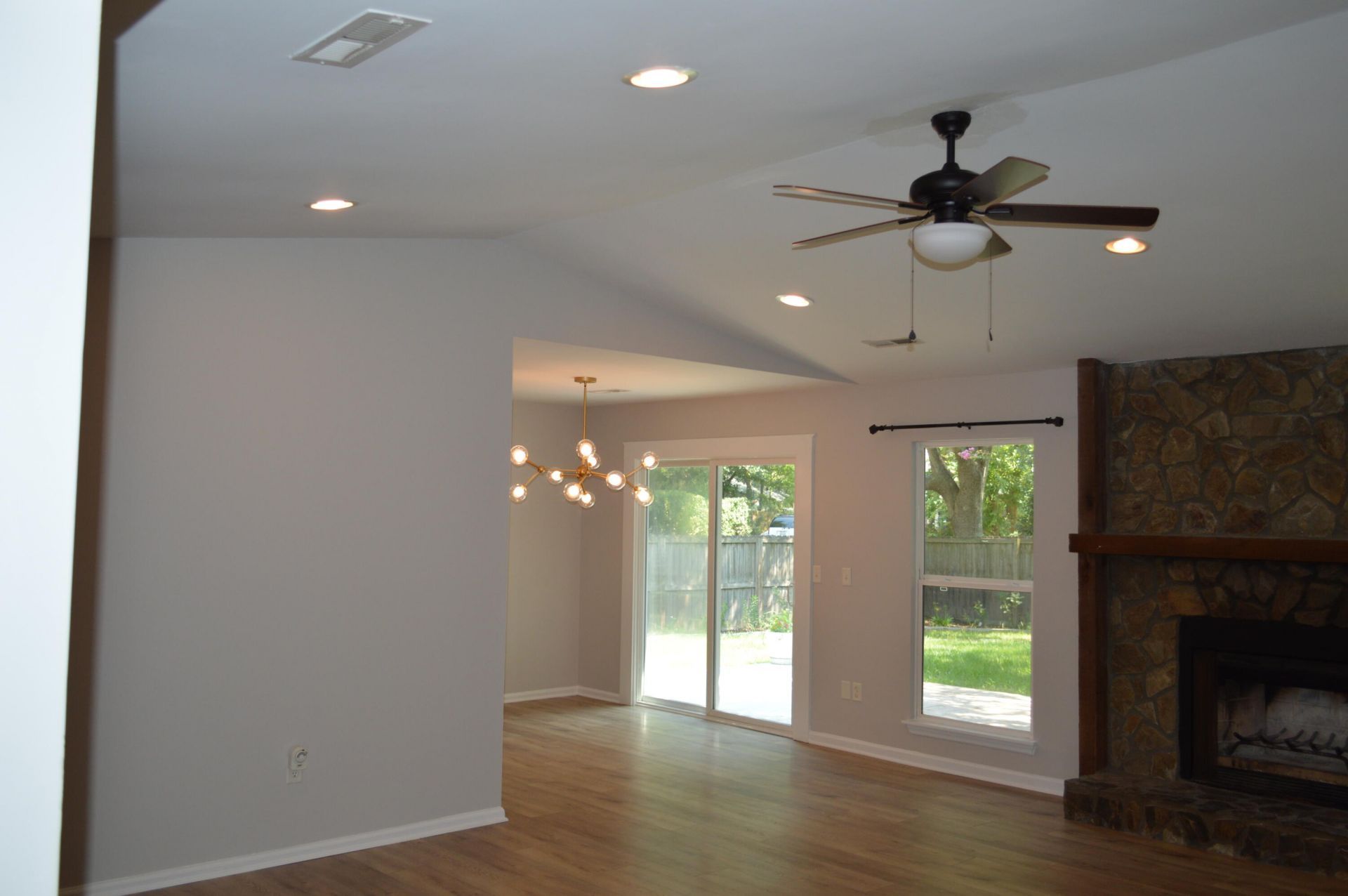 1777 Banbury Road Photo 5