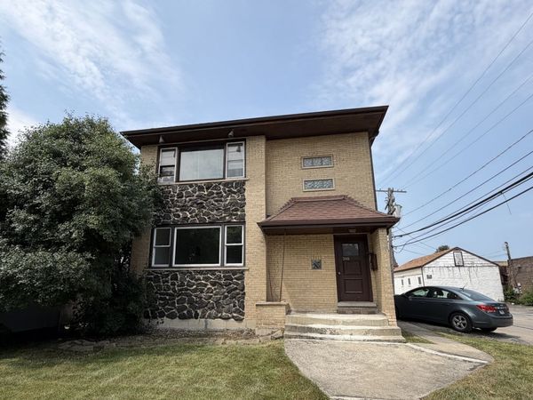 3940 Center Avenue , Lyons, IL 60534