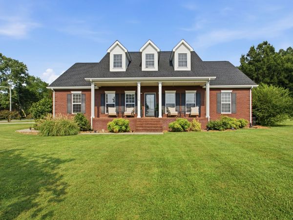 549 Lee Ln , Huntland, TN 37345