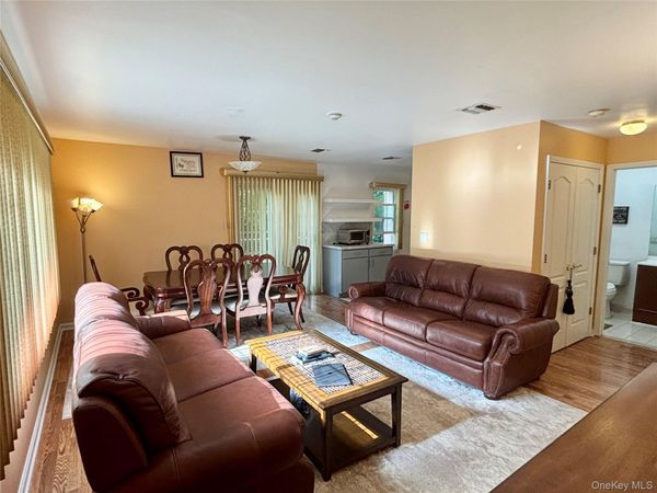 23 Klint Court , Nanuet, NY 10954