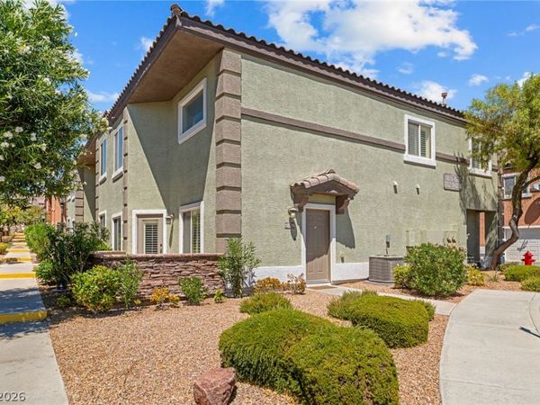 10515 Gold Shadow Avenue , Las Vegas, NV 89129