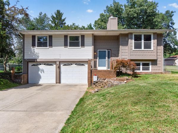 2528 Tricia Drive, Jackson, MI 49201