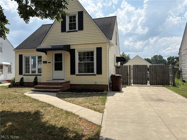 3007 Ingleside Drive , Parma, OH 44134