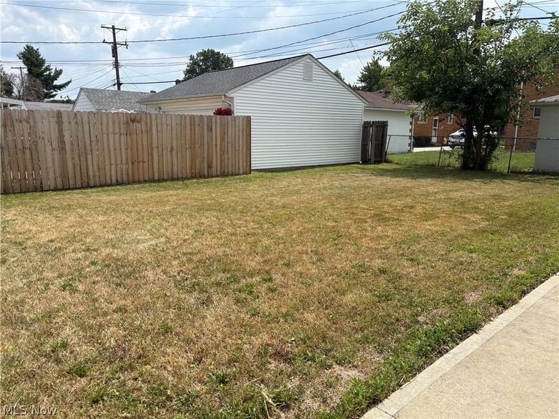 3007 Ingleside Drive , Parma, OH 44134 Photo 6