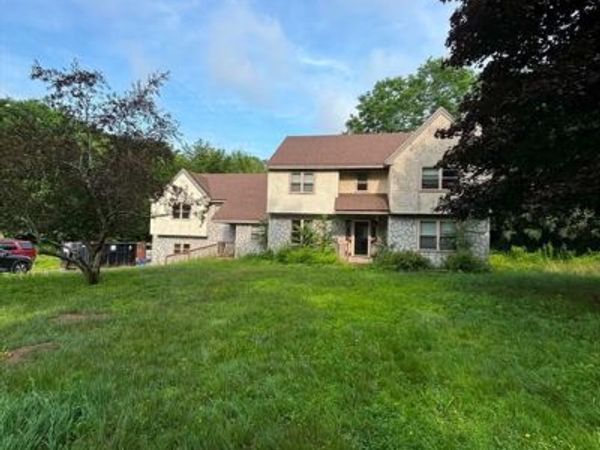 10 Patricia Ann Dr, Haverhill, MA 01830