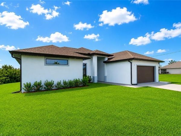 1806 NE 21st PL , CAPE CORAL, FL 33909