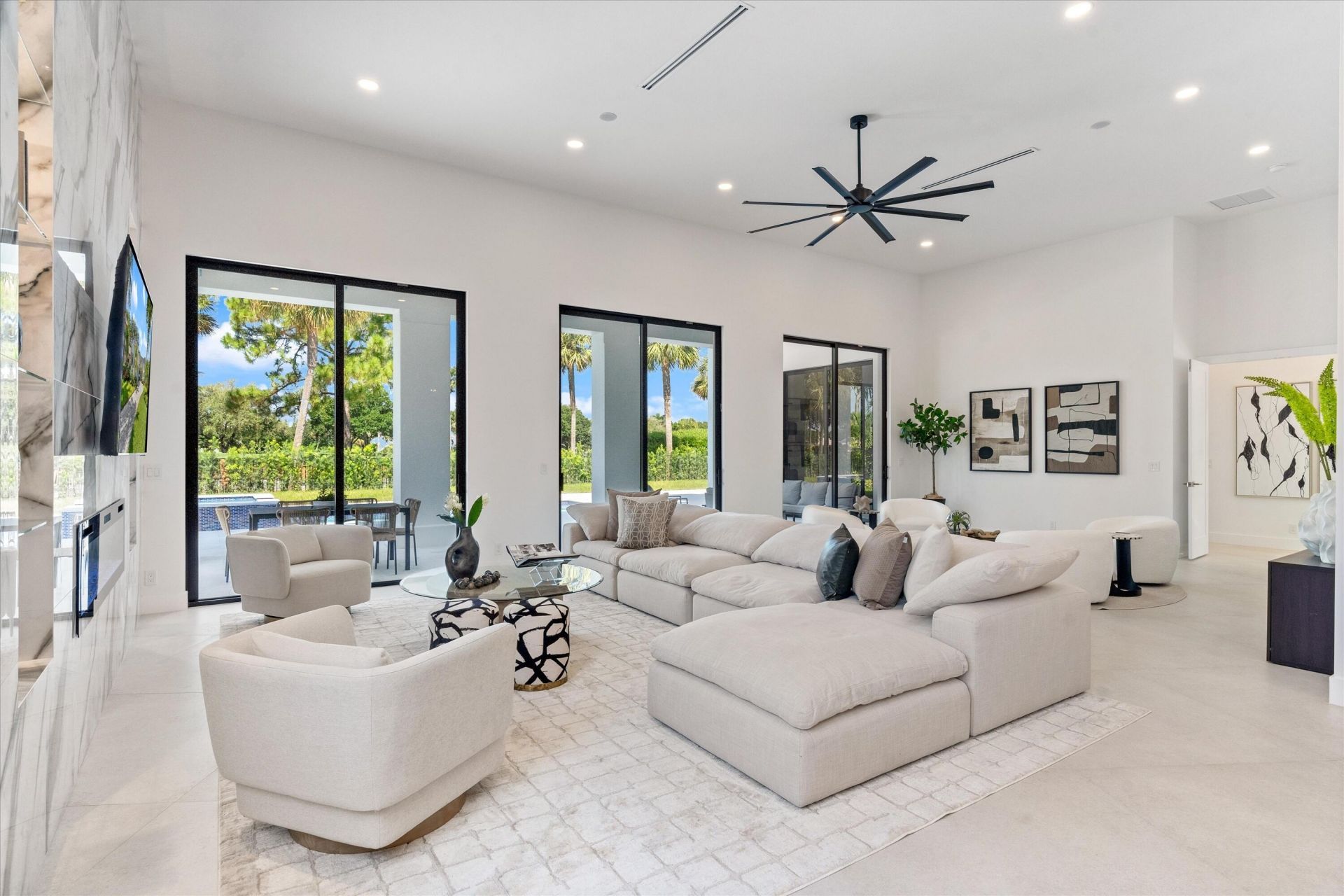 2525 Seminole Circle, West Palm Beach, FL 33409 Photo