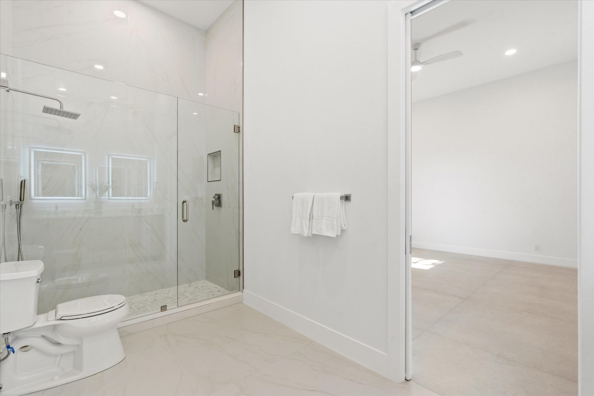 2525 Seminole Circle, West Palm Beach, FL 33409 Photo
