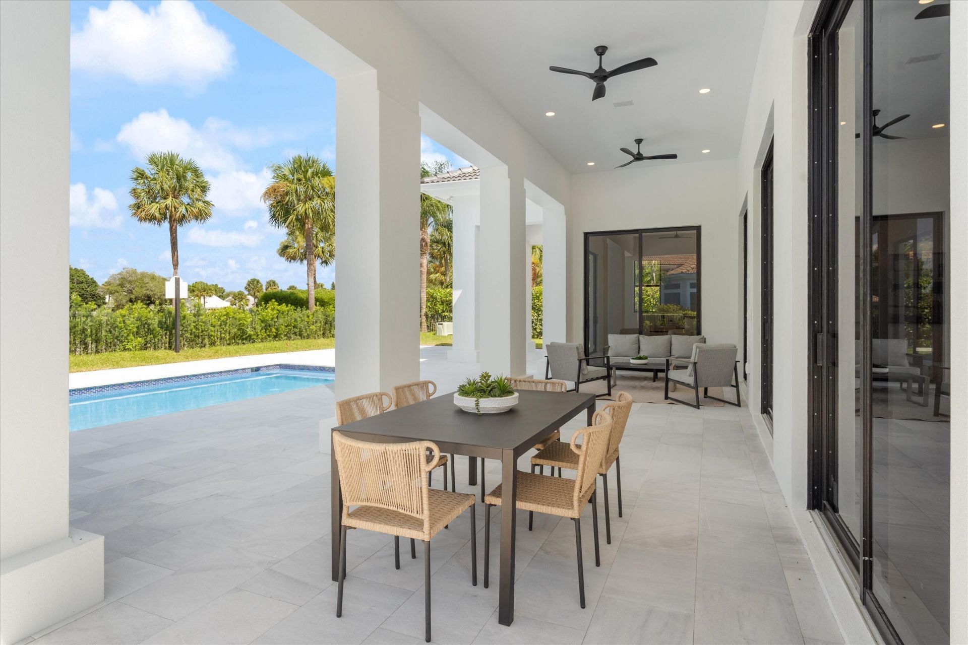 2525 Seminole Circle, West Palm Beach, FL 33409 Photo