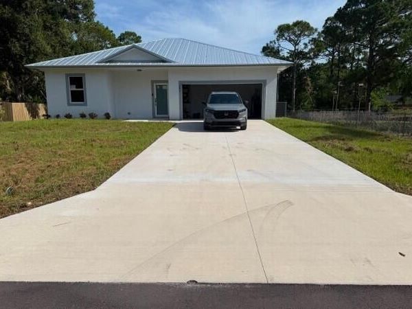 281 BALI SE, Palm Bay, FL 32909