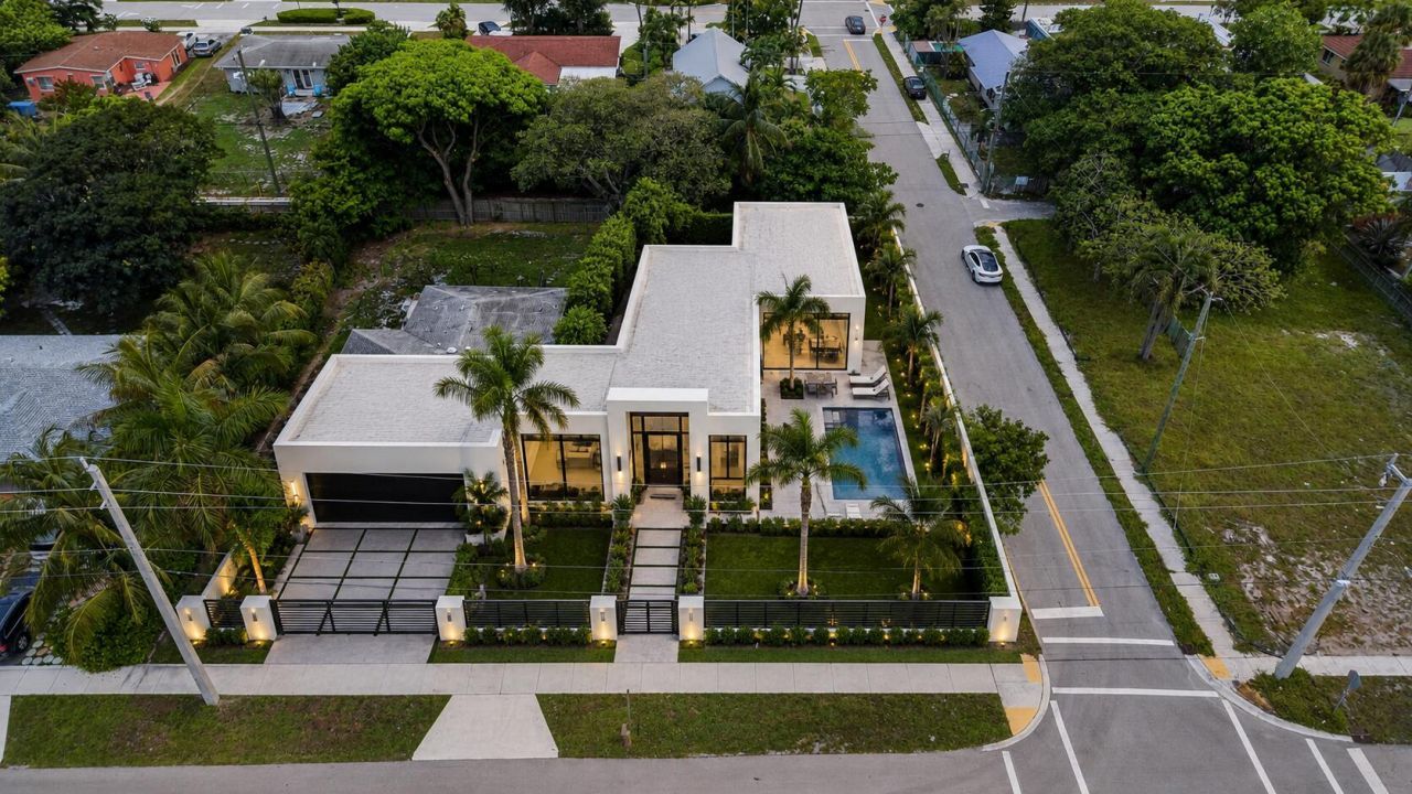 310 SE 8th Street, Delray Beach, FL 33483 Photo