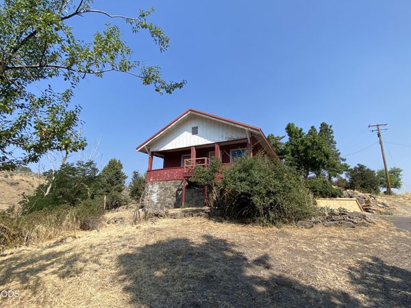 700 Stanford Street, Klamath Falls, OR 97601