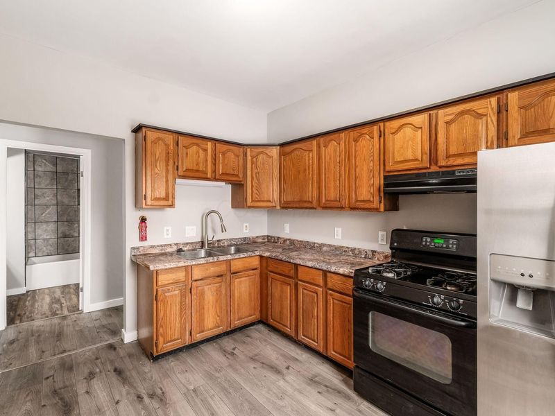 3244 E 5th Avenue, Columbus, OH 43219 Photo 12